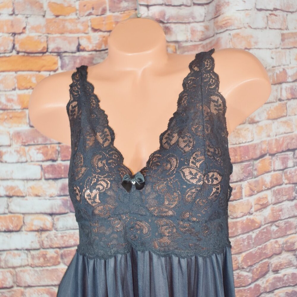 Shadowline Medium Black Full Sweep Silky Nylon Nightgown Olga esque W Lace Vtg - Picture 3 of 12